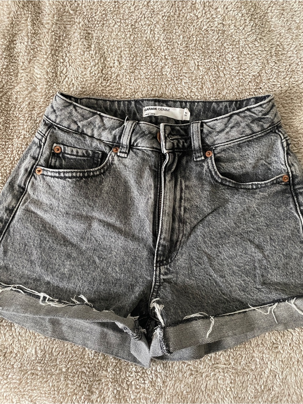 Garage gray denim shorts